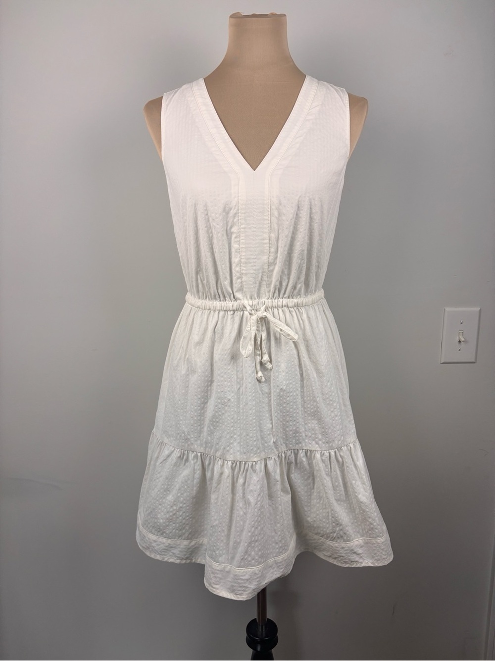Vineyard Vines Performance Harbor Seersucker Tiered Dress White XS New Nautical